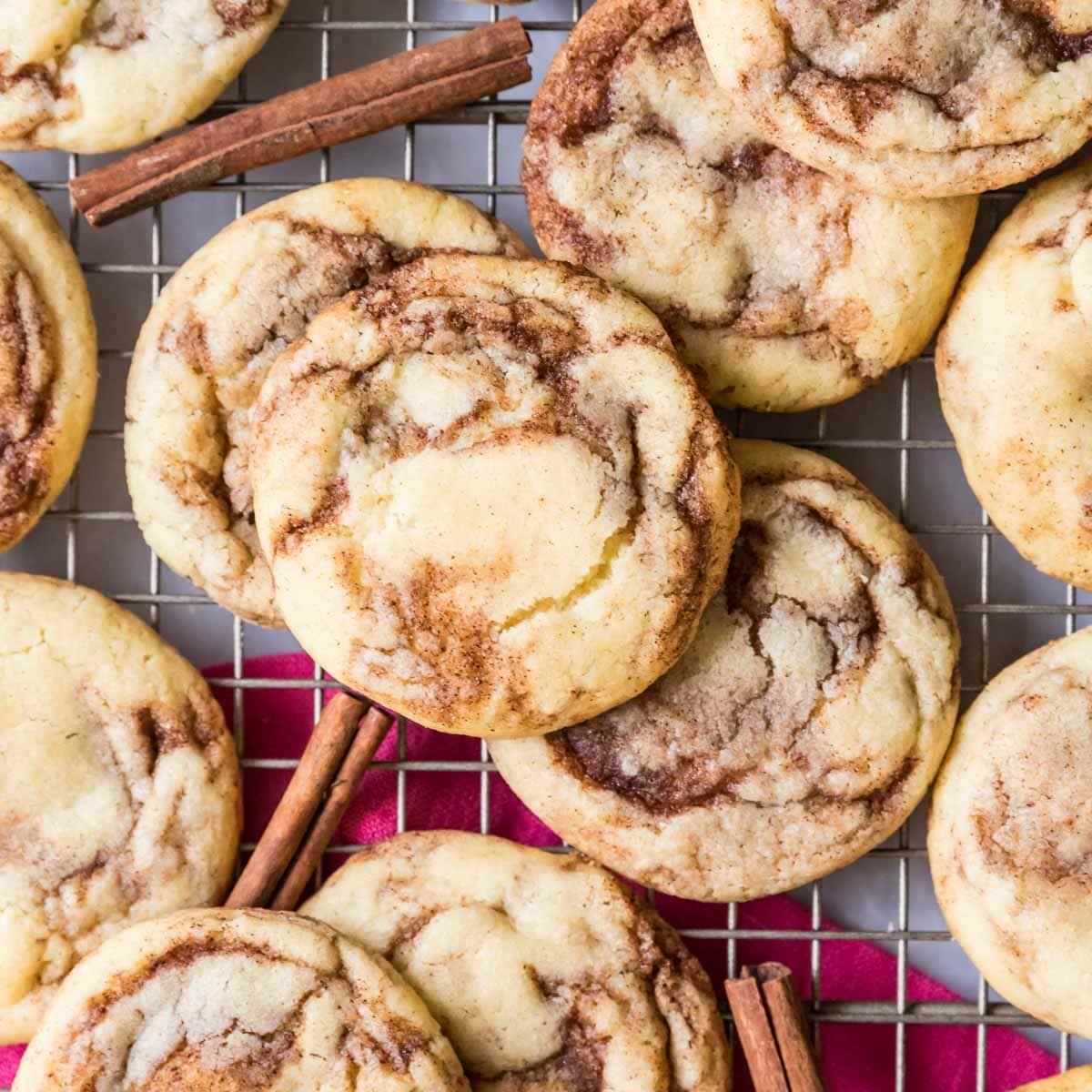 Close up picture of cinnamon cookies